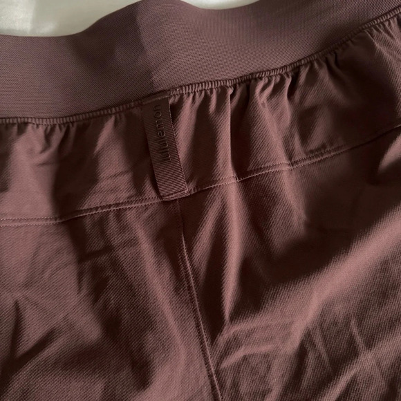 ๐๐ค Lululemon License to Train HR Short 4โ Dark Oxide - Picture 7 of 9